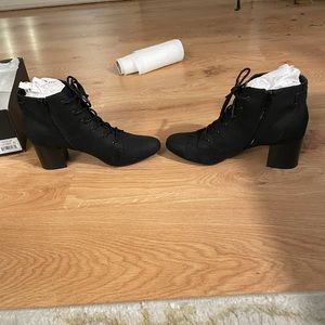 Aerosoles patch black block heels
